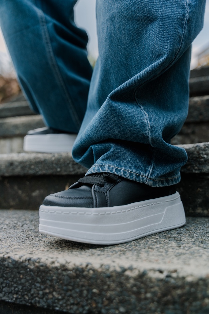 Leonika Elevate Black